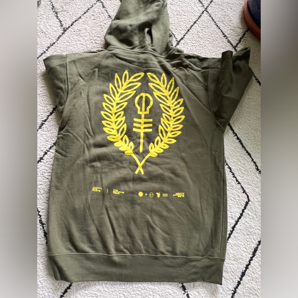 Twenty one pilots official merch hoodie, Size medium, Bandito era